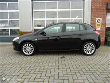 Fiat Bravo - 1.4 T-Jet Emotion climate, trekhaak, pdc, nap en cruise control