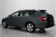 Skoda Octavia Combi - 2.0 TDI 150 pk Style Navi, PDC V+A, Airco ECC, Chroomlijsten