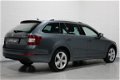 Skoda Octavia Combi - 2.0 TDI 150 pk Style Navi, PDC V+A, Airco ECC, Chroomlijsten - 1 - Thumbnail