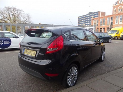 Ford Fiesta - 1.4 96pk 5D Titanium Leren bekleding - 1