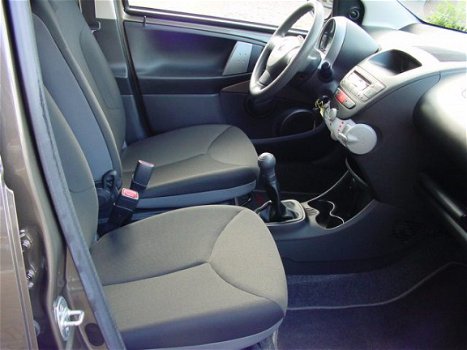 Toyota Aygo - 1.0 VVT-i Comfort Airco - 1