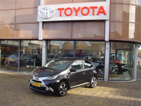 Toyota Aygo - 1.0 VVT-i x-clusiv - 1