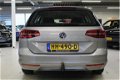 Volkswagen Passat Variant - 1.6 TDI 120pk BMT HIGHLINE LED / NAVIGATIE / TREKHAAK / - 1 - Thumbnail