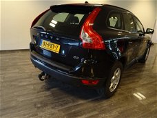 Volvo XC60 - 5 Cilinder 163 pk Automaat Momentum|Trekhaak|Parkeersensoren achter