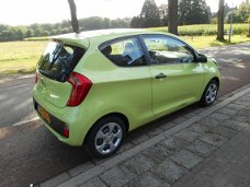 Kia Picanto - 1.0 CVVT 69 PK 3D Comfort Pack Airco inc beurt en nw apk