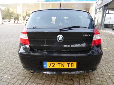 BMW 1-serie - 120i High Executive AIRCO CRUISE CONTROL LEER NAVI Financiering vanaf € 133, 00 per ma - 1