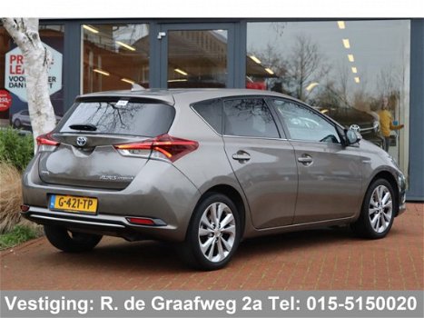 Toyota Auris - 1.8 Hybrid Executive Pack | Parkeersensoren | Stoelverwarming | Half leder - 1