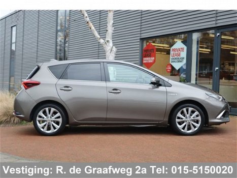 Toyota Auris - 1.8 Hybrid Executive Pack | Parkeersensoren | Stoelverwarming | Half leder - 1