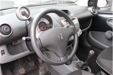 Peugeot 107 - 1.0 12V 68PK 5D|DEALER ONDERHOUDEN|AIRCO