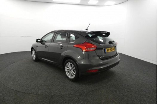 Ford Focus - 1.0 Edition 100pk | 8inch Navi | Dakspoiler | Parkeerhulp | Cruise | Lm velgen | Airco - 1