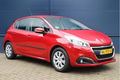 Peugeot 208 - 1.2 82 pk Blue Lion / Navigatie / Parkeerhulp / Apple Car Play - 1 - Thumbnail