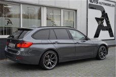 BMW 3-serie Touring - 320d High Exe Navi|Pano|Xenon|Cruis Grijs Metallic