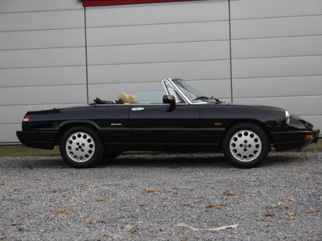 Alfa Romeo Spider - 2.0 - 1