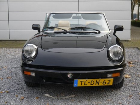 Alfa Romeo Spider - 2.0 - 1