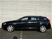 Volvo V60 - T3 MOMENTUM / 100% DEALERONDERHOUDEN - 1 - Thumbnail