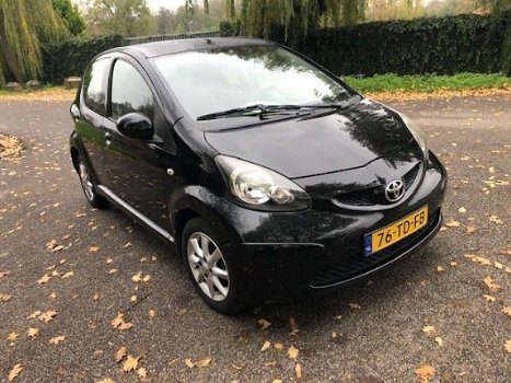 Toyota Aygo - 1.0-12V + - 1