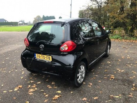 Toyota Aygo - 1.0-12V + - 1