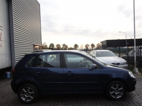 Volkswagen Polo - 1.4 TDI Optive 5 deurs, AIRCO, nwe APK bij afleveren en rijd, remt, schakelt prima - 1