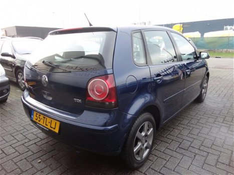 Volkswagen Polo - 1.4 TDI Optive 5 deurs, AIRCO, nwe APK bij afleveren en rijd, remt, schakelt prima - 1