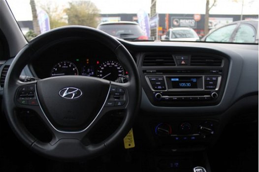 Hyundai i20 - 1.2 HP i-Motion Cruise, airco, parkeersens. achter, LED dagrijverlichting - 1