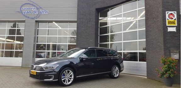 Volkswagen Passat Variant - 1.4 TSI GTE Highline ex btw, panoramadak, acc, 7% bijtelling tot 01-2021 - 1