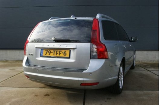 Volvo V50 - 1.6 D2 S/S AIRCO, LEDER, 3D NAVI, NL AUTO - 1