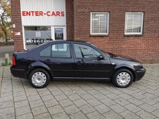 Volkswagen Bora - 1.6-16V APK 12-'20/AIRCO/CRUISE/XENON/ELEK.PAKKET/NAP