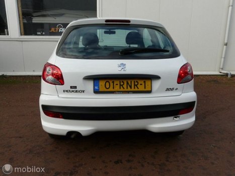 Peugeot 206 - 1.1 XR 3-Drs Airco zeer nette auto - 1