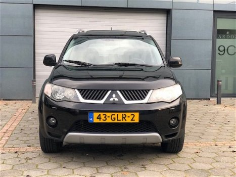 Mitsubishi Outlander - 2.4 4WD Instyle - 1