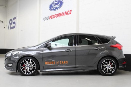 Ford Focus - 1.5 182pk ST-line Ext. Automaat |bi-xenon|navigatie|half lederen bekleding|elektrische - 1