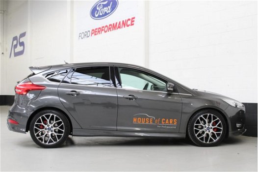 Ford Focus - 1.5 182pk ST-line Ext. Automaat |bi-xenon|navigatie|half lederen bekleding|elektrische - 1