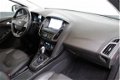 Ford Focus - 1.5 182pk ST-line Ext. Automaat |bi-xenon|navigatie|half lederen bekleding|elektrische - 1 - Thumbnail