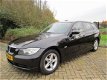 BMW 3-serie Touring - 318i /Automaat/Airco/NAP/APK - 1 - Thumbnail