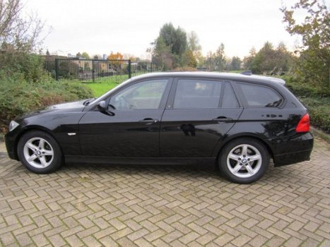 BMW 3-serie Touring - 318i /Automaat/Airco/NAP/APK - 1