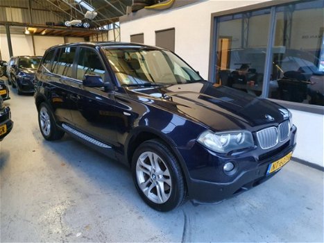 BMW X3 - 3.0si LEDEREN BEKLEDING/ NAVIGATIE/ TREKHAAK/ APK - 1