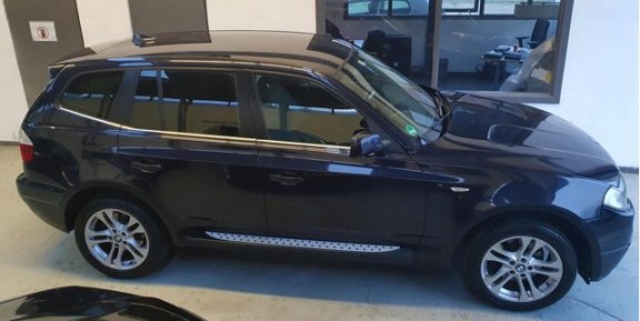 BMW X3 - 3.0si LEDEREN BEKLEDING/ NAVIGATIE/ TREKHAAK/ APK - 1