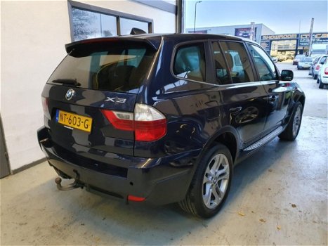 BMW X3 - 3.0si LEDEREN BEKLEDING/ NAVIGATIE/ TREKHAAK/ APK - 1