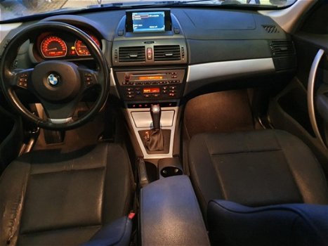 BMW X3 - 3.0si LEDEREN BEKLEDING/ NAVIGATIE/ TREKHAAK/ APK - 1