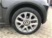 Volkswagen Up! - 1.0 cross up 5 deurs 75PK Cruise/Navi/Airco/PDC - 1 - Thumbnail