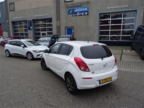 Hyundai i20 - |NL-auto |Airco |Cruise | Led dagrij. |Centr. vergr. |Rijklaarprijs - 1