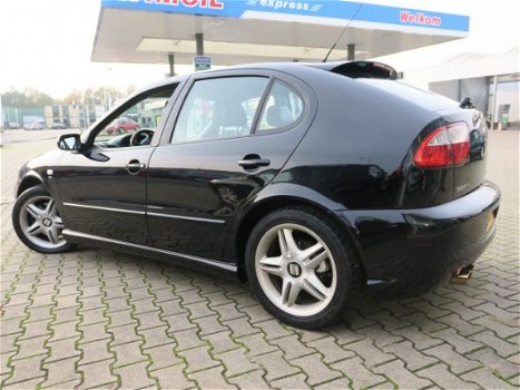 Seat Leon - 2.8 V6 Cupra 4 , 204 pk, in zeer nette originele staat - 1