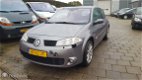 Renault Mégane - 1.6-16V Privilège SPORTUITVOERING, airco/sportvelgen, cruise control, apk, zeer net - 1 - Thumbnail