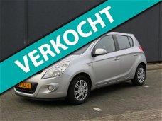 Hyundai i20 - 1.4i DynamicVersion Airco en 2e eigenaar