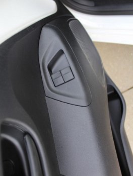 Citroën C1 - WIT 5D Feel P.comfort voorraad/rijklaar - 1