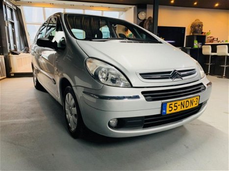 Citroën Xsara Picasso - 2.0i 16V Attraction - 1