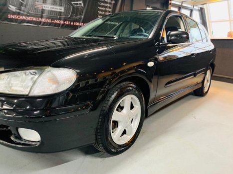 Nissan Almera - 1.5 Luxury - 1