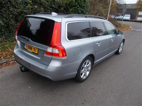 Volvo V70 - 1.6 D2 Momentum met Standkachel & On-Call - 1