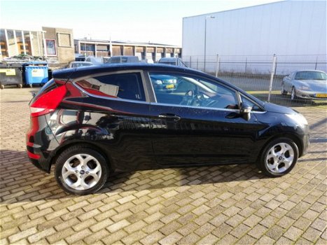 Ford Fiesta - 1.4 Trend 4-cil. 97 pk 3-deurs *ECC* *LMV* *Privacy glas - 1