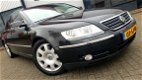 Volkswagen Phaeton - 4.2 V8 335PK Highline *APK dec 2020*NAP - 1 - Thumbnail