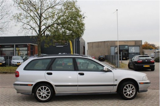 Volvo V40 - 1.6 SE NAP*WEINIG KM* INCL BTW - 1